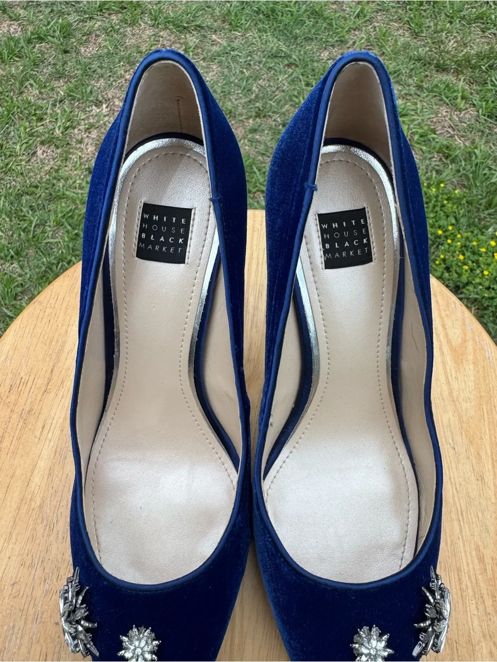 Ladies White House Black Market Royal Blue Velvet Jeweled Pointed-Toe Heels